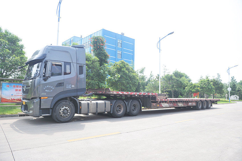 華泰集團(tuán)200噸和50噸葵花籽餅浸出項(xiàng)目分別發(fā)貨俄羅斯和摩爾多瓦