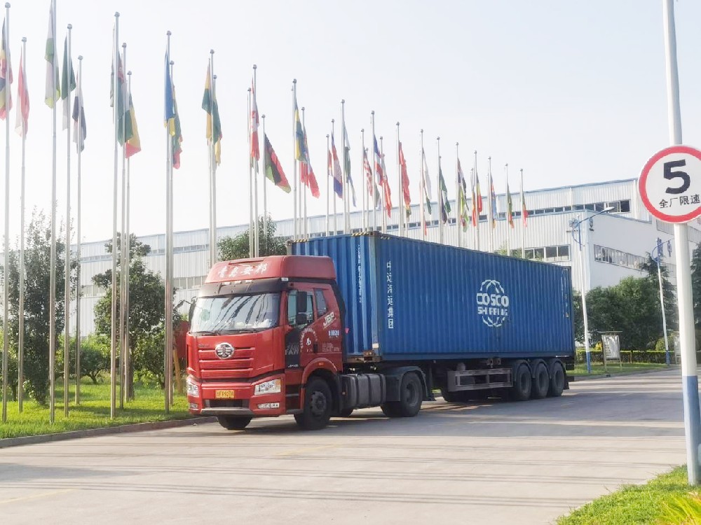 華泰集團生產(chǎn)的2噸精煉項目發(fā)貨肯尼亞