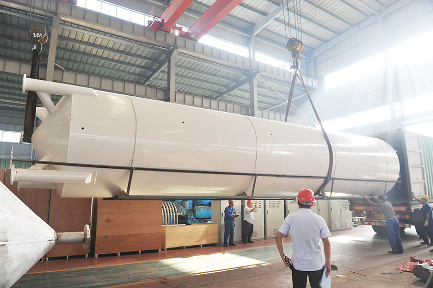 華泰集團承攬的500T葵花籽預(yù)處理、250T浸出、120T精煉和脫蠟項目發(fā)往哈薩克斯坦