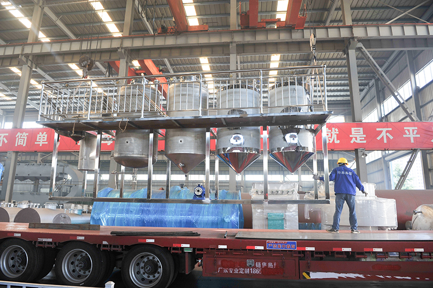 華泰集團設(shè)計制造的5T茶籽油榨油、1T精煉、1T脫蠟項目發(fā)往浙江