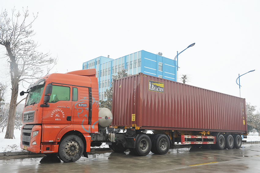 華泰集團設(shè)計制造的50T/D大豆、花生、小黑籽預(yù)處理榨油，20T/D浸出，20T/D精煉項目發(fā)往埃塞俄比亞